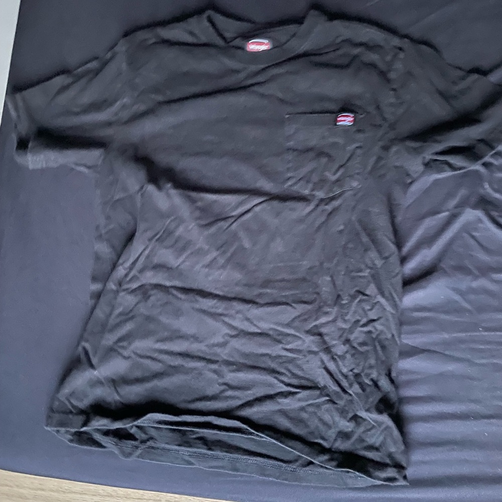 Wrangler black tee